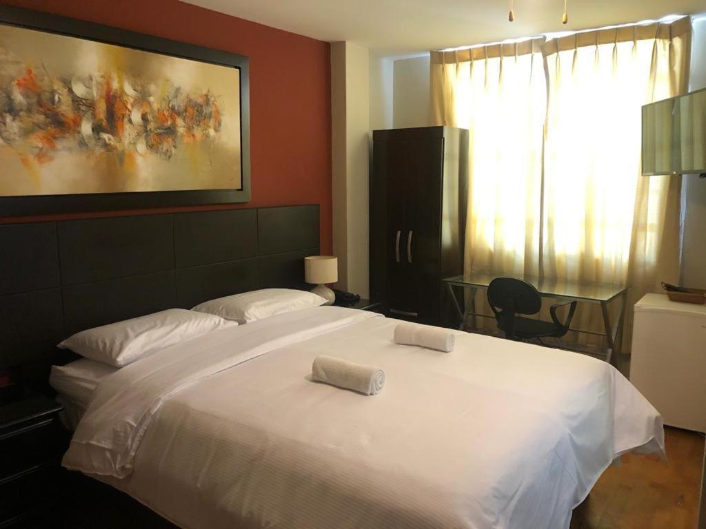 Hotel Las Condes Trujillo Exteriör bild